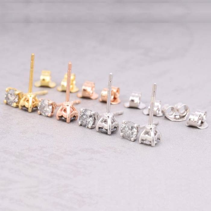Round Earring Studs Pair Salt And Pepper Diamond