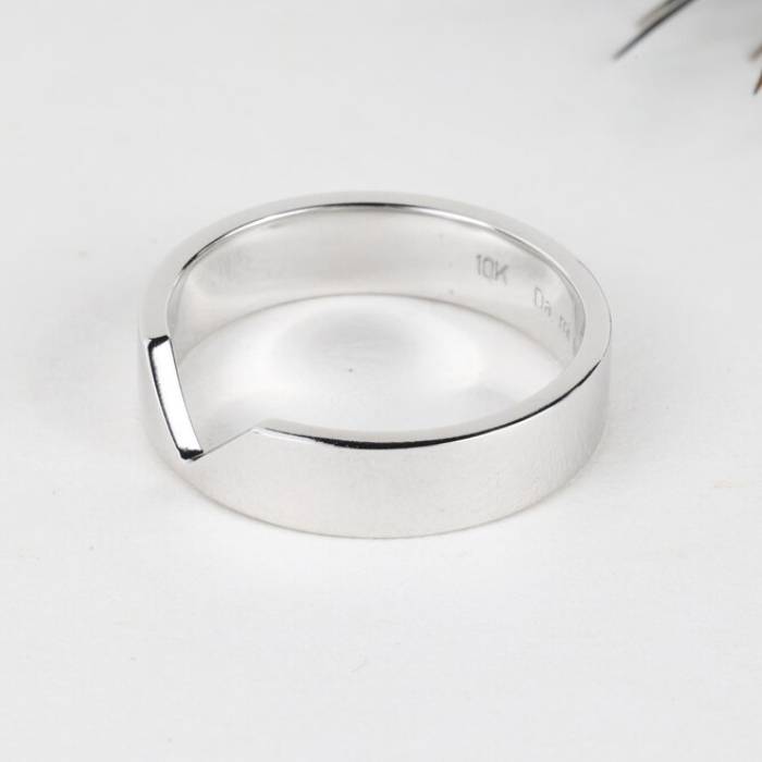 Kite Flat 10K White Gold Men’s Wedding Band, Solid Gold Broad Engagement Band