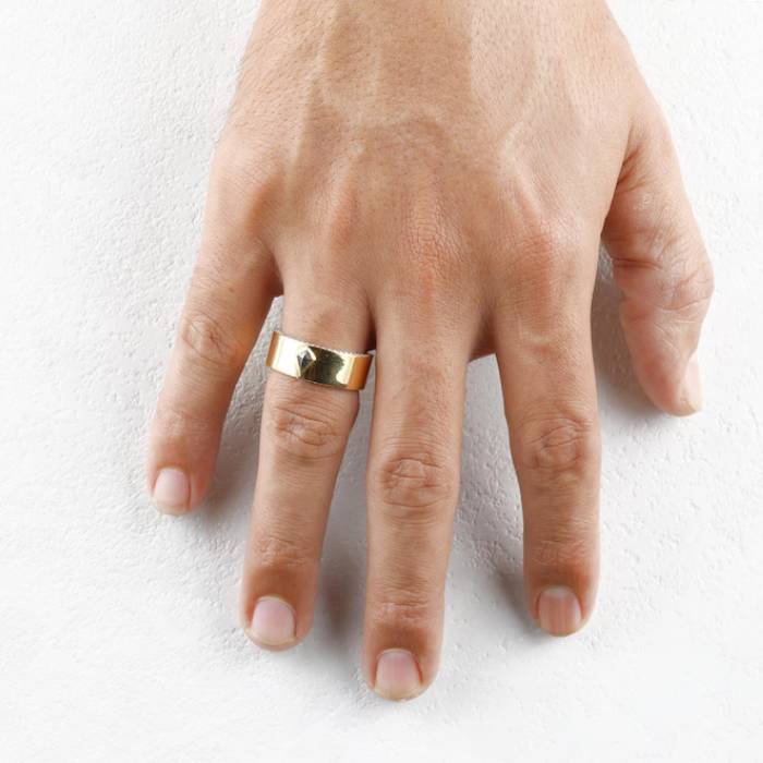 10K Gold Band Salt and Pepper Kite Diamond