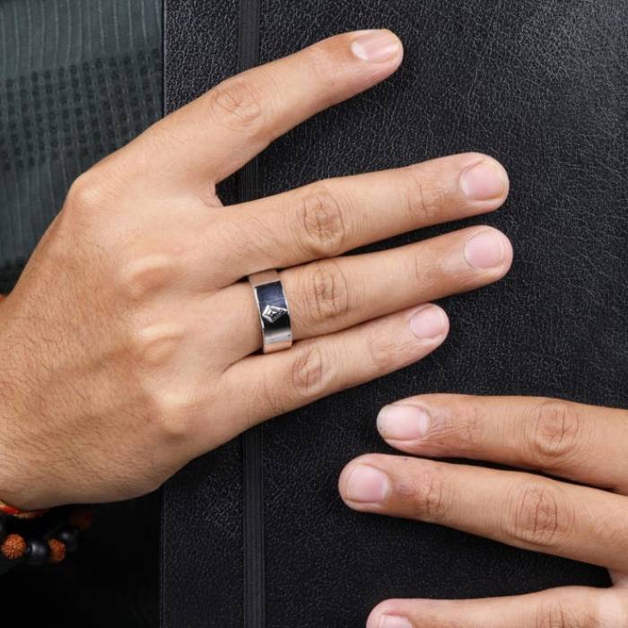 10K Gold Band Salt and Papper Kite Unique Wedding Band for Men or Women