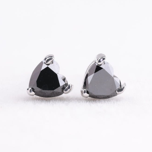 Heart-Shaped Black Gemstone Stud Earrings for Women