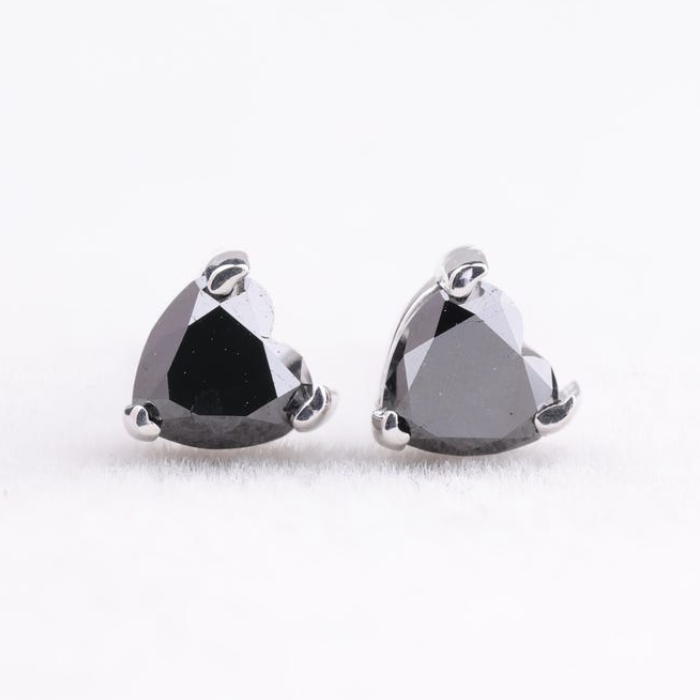Heart-Shaped Black Gemstone Stud Earrings for Women