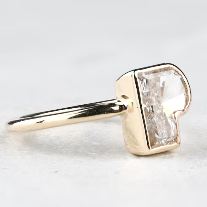 P Alphabet Lab Grown Diamond Initial Ring - Minimal Carbon