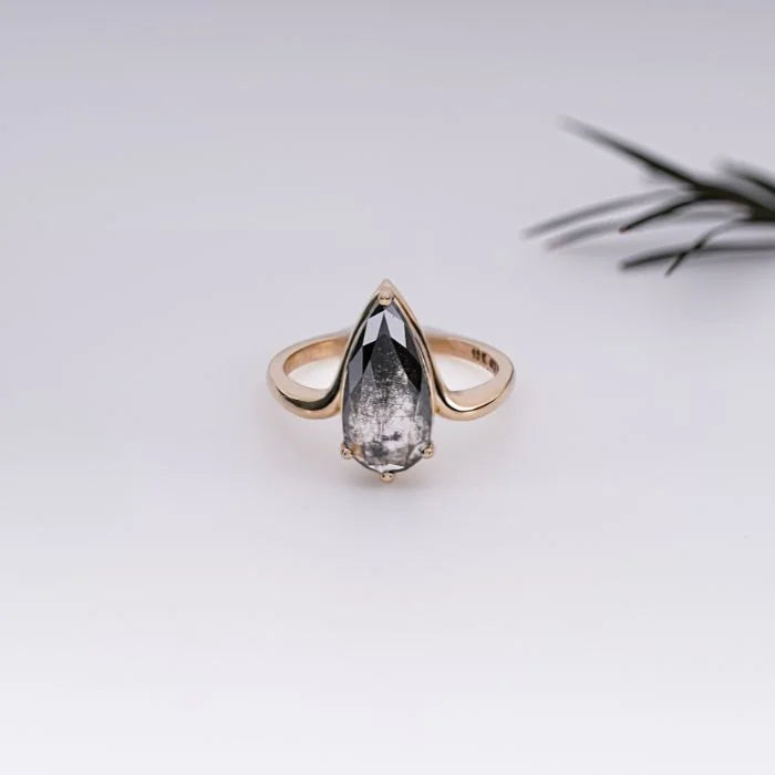 Pear Salt & Pepper Chevron Upside Down Ring