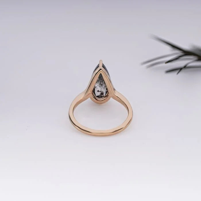 Pear Salt & Pepper Chevron Upside Down Ring