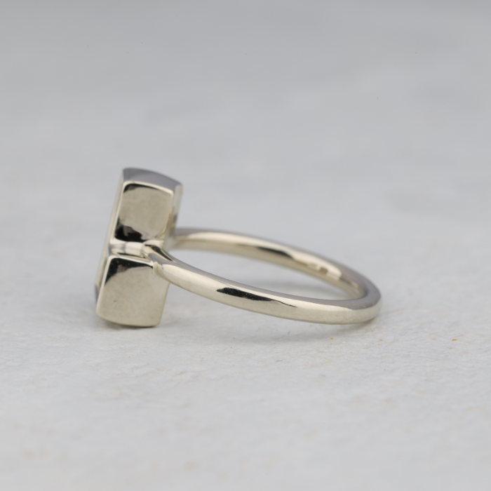 semi mount L letter ring