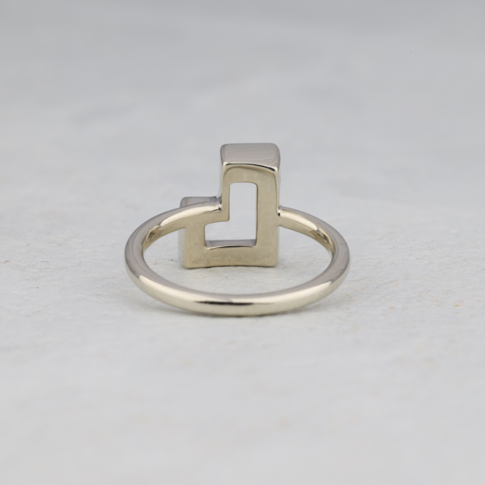 L semi mount letter ring