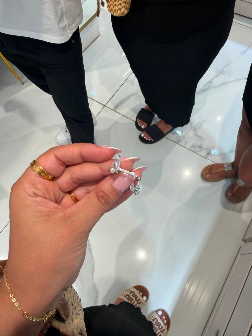 Pear Diamond Ring