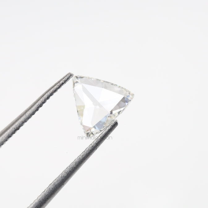 0.53 CT, 6.0 MM  | Natural Clear Diamond | Trillion Cut Diamond - Minimal Carbon