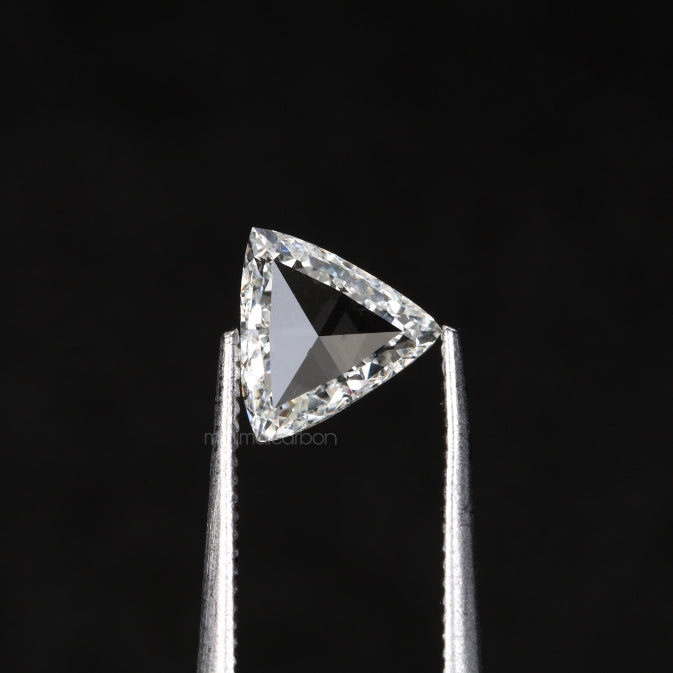 0.53 CT, 6.0 MM  | Natural Clear Diamond | Trillion Cut Diamond - Minimal Carbon