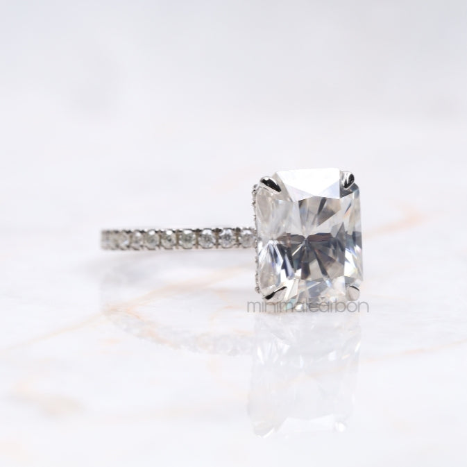 Radiant Cut Diamond Engagement Ring