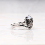 Load image into Gallery viewer, Hexagon Salt And Pepper Diamond Rin Set
