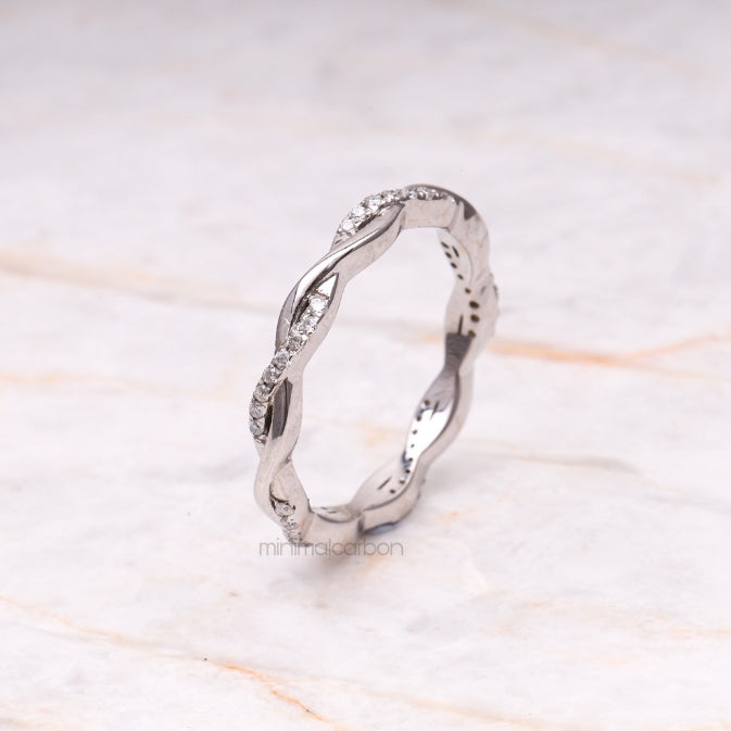 Twisted Ring Band - Minimal Carbon