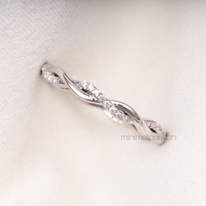Twisted Ring Band - Minimal Carbon