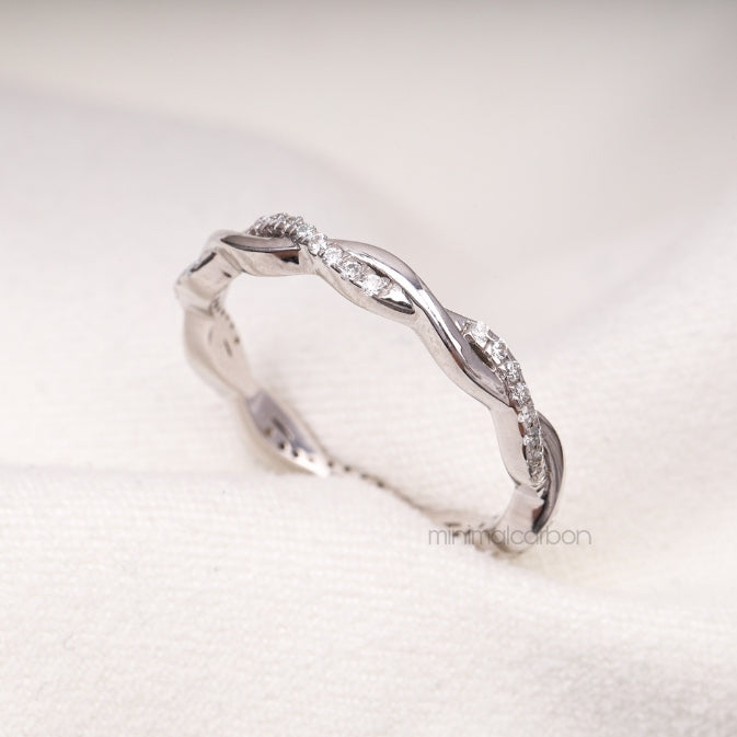 Twisted Ring Band - Minimal Carbon