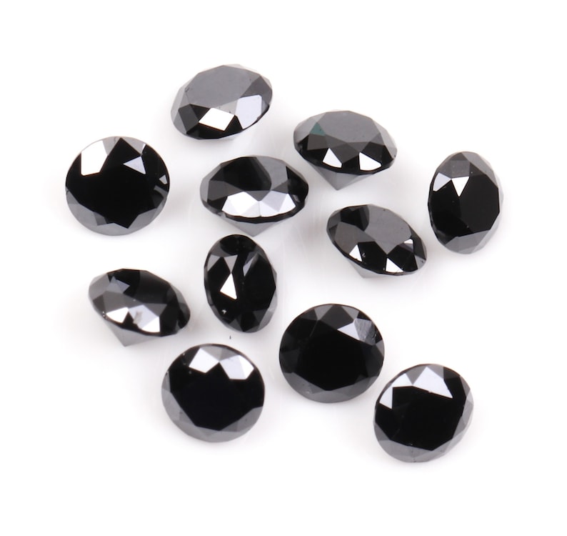 4.6 MM to 5.0 MM Enhanced Black Round Brilliant Cut Diamonds - Minimal Carbon