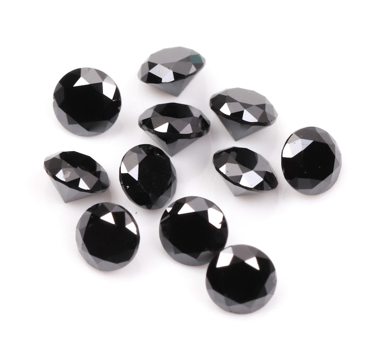 4.6 MM to 5.0 MM Enhanced Black Round Brilliant Cut Diamonds - Minimal Carbon