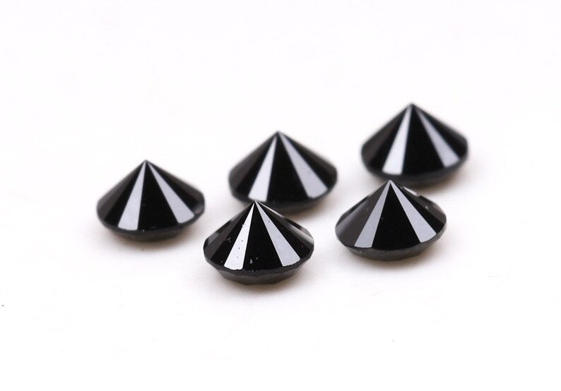 3.6 MM to 4.0 MM Enhanced Black Round Brilliant Cut Diamonds - Minimal Carbon