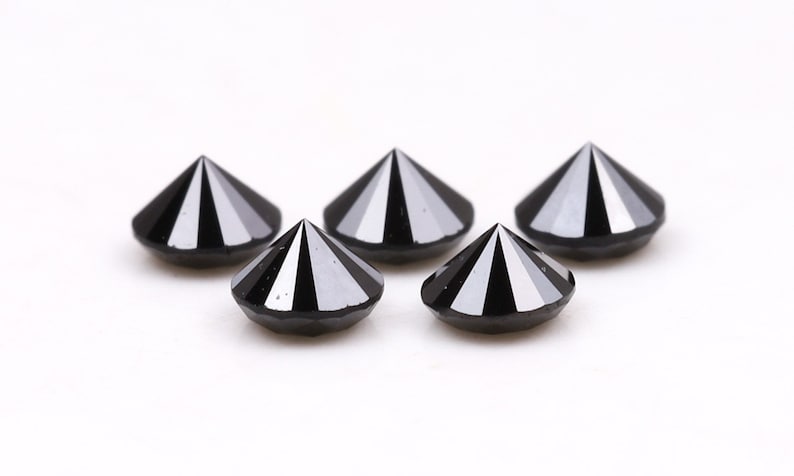 3.6 MM to 4.0 MM Enhanced Black Round Brilliant Cut Diamonds - Minimal Carbon