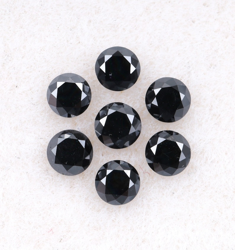 3.1 MM to 3.5 MM Enhanced Black Round Brilliant Cut Diamonds - Minimal Carbon
