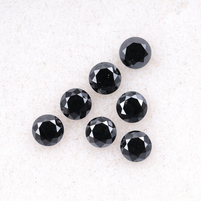 3.1 MM to 3.5 MM Enhanced Black Round Brilliant Cut Diamonds - Minimal Carbon