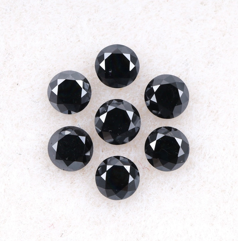 3.1 MM to 3.5 MM Enhanced Black Round Brilliant Cut Diamonds - Minimal Carbon