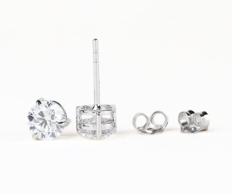 round brilliant cut diamond stud earrings