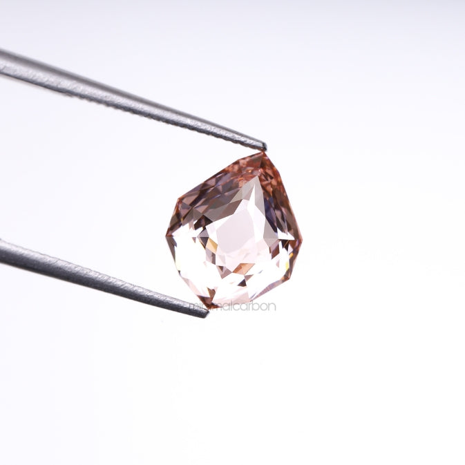 2.00 CT, 9.0 X 7.0 MM | Lab Grown Diamond | Shield Cut Diamond - Minimal Carbon