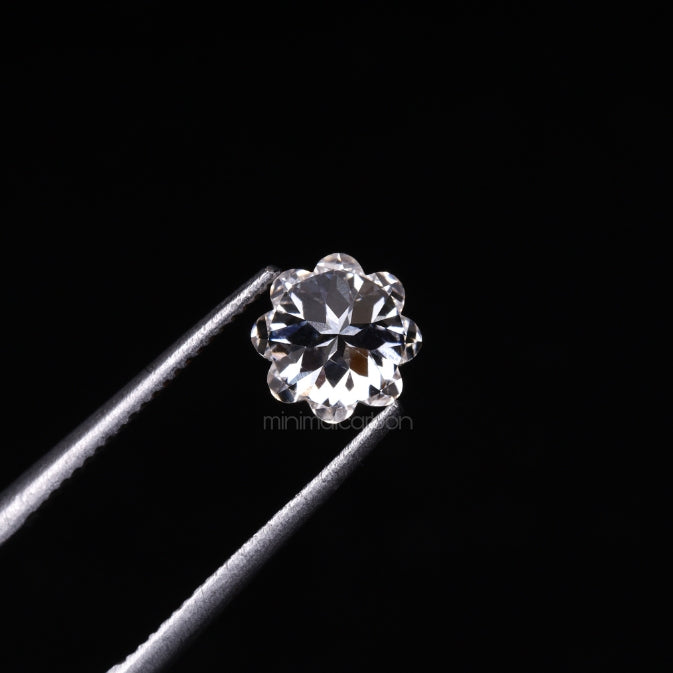 0.55 CT, 5.4 MM | Lab Grown Diamond | Unique Cut Diamond - Minimal Carbon