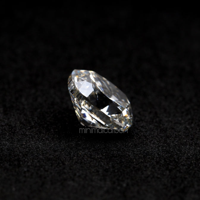 4.08 CT, 9.8 X 8.8 MM | Lab Grown Diamond | Cushion Cut Diamond - Minimal Carbon