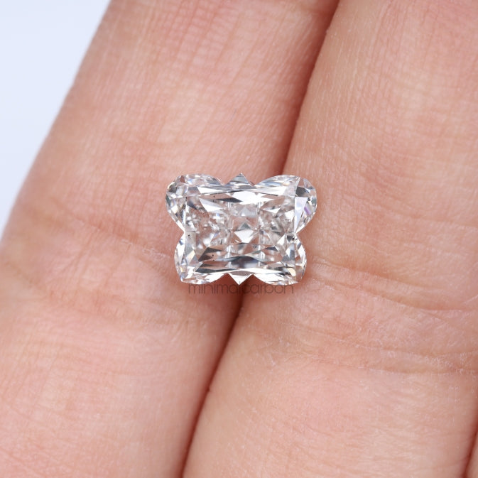 2.01 CT, 8.7 X 6.4 MM | Lab Grown Diamond | Butterfly Diamond - Minimal Carbon