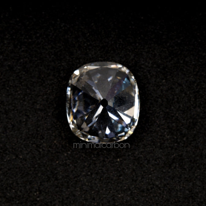 4.08 CT, 9.8 X 8.8 MM | Lab Grown Diamond | Cushion Cut Diamond - Minimal Carbon