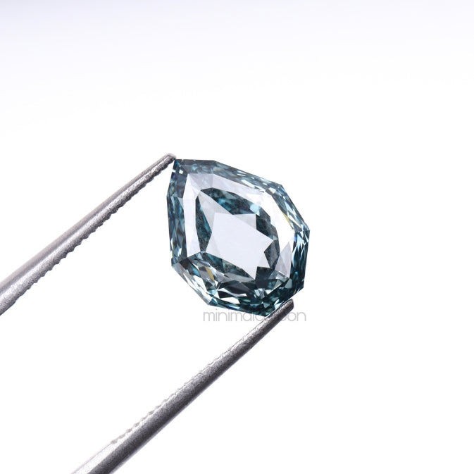 2.12 CT, 9.5 X 7.2 MM | Lab Grown Diamond | Shield Cut Diamond - Minimal Carbon