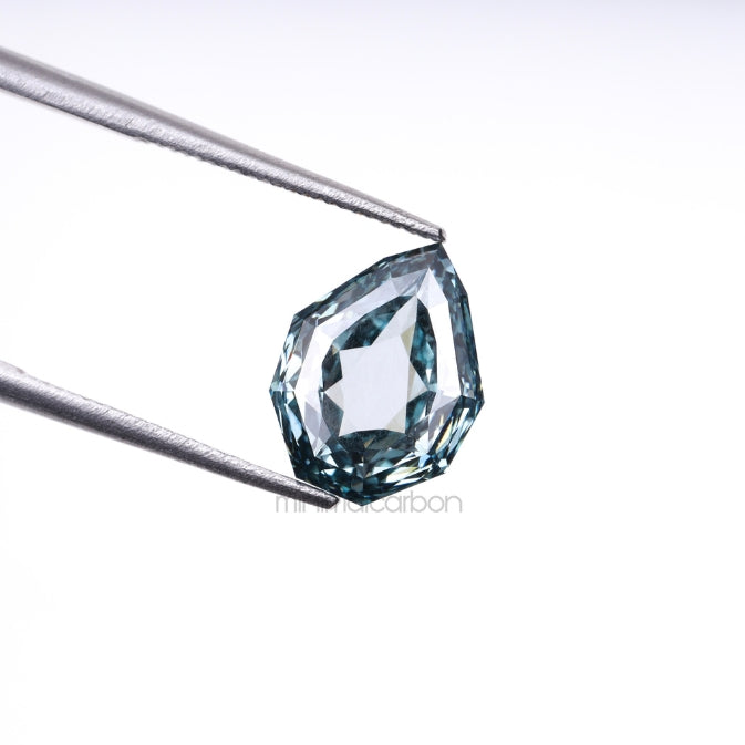 2.12 CT, 9.5 X 7.2 MM | Lab Grown Diamond | Shield Cut Diamond - Minimal Carbon