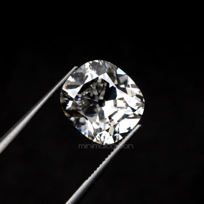 4.08 CT, 9.8 X 8.8 MM | Lab Grown Diamond | Cushion Cut Diamond - Minimal Carbon