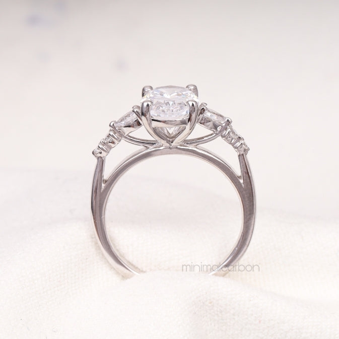 Oval Diamond Ring Engagement Ring - Minimal Carbon
