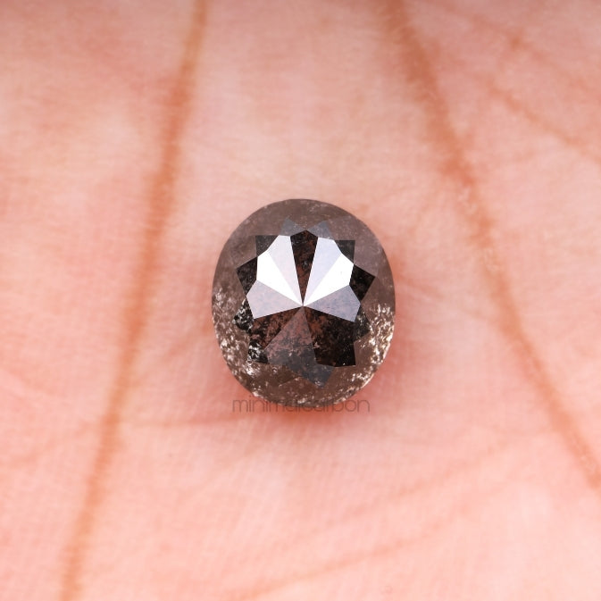1.67 CT, 6.8 X 6.0 MM | Salt And Pepper Oval Cut Diamond