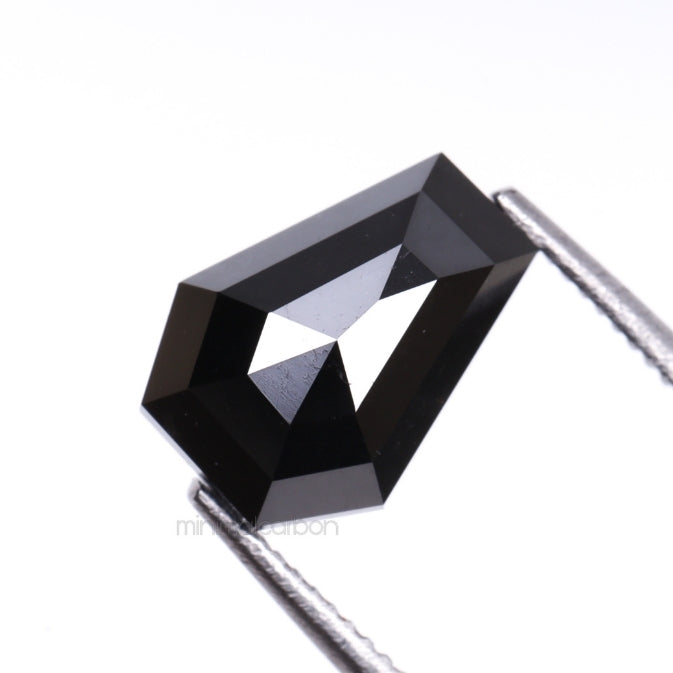 1.15 CT, 8.1 X 6.1 MM | Enhanced Black Coffin Cut Diamond