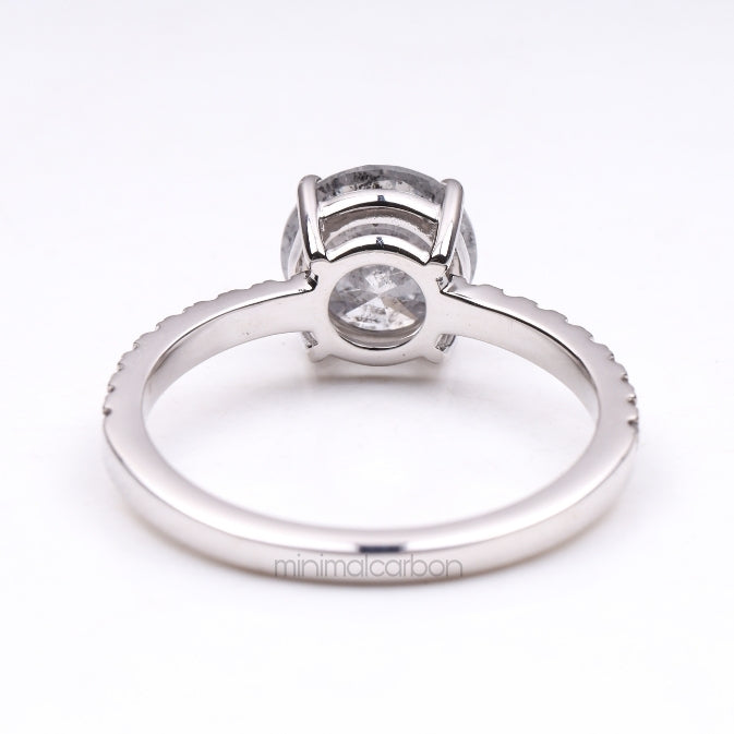 brilliant cut diamond ring
