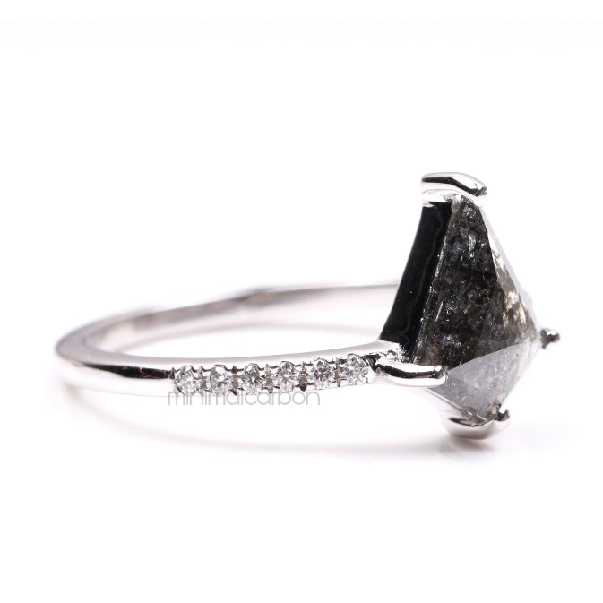 Kite Salt And Pepper Diamond Ring - Minimal Carbon