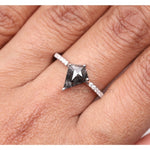 Load image into Gallery viewer, Kite Salt And Pepper Diamond Ring
