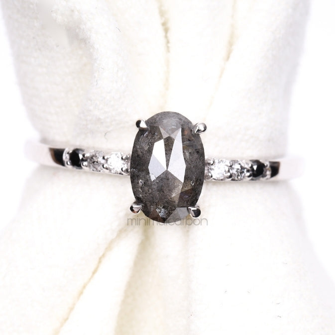 Oval Salt And Pepper Diamond Ring - Minimal Carbon