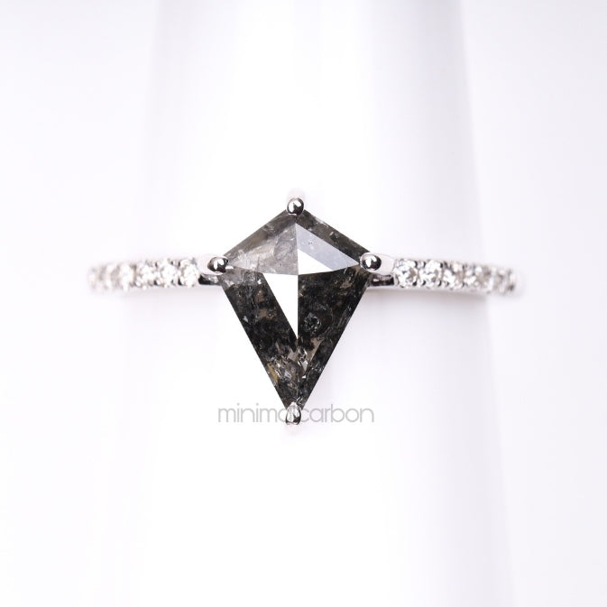 Kite Salt And Pepper Diamond Ring - Minimal Carbon