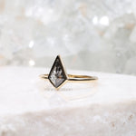 Load image into Gallery viewer, Kite Salt And Pepper Diamond Ring
