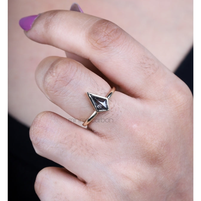 Kite Salt And Pepper Diamond Ring - Minimal Carbon