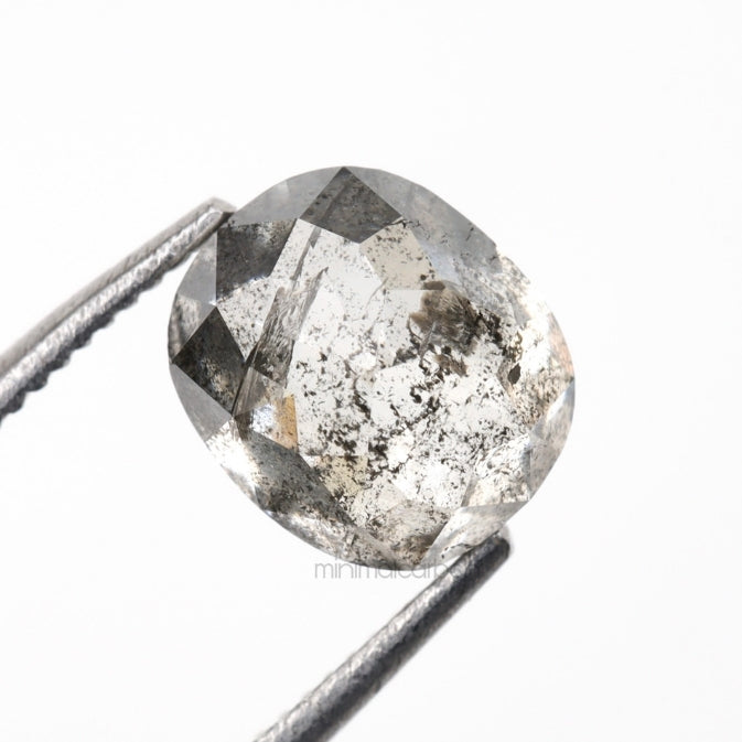 1.49 CT, 6.6 X 5.7 MM | Salt And Pepper Oval Cut Diamond - Minimal Carbon