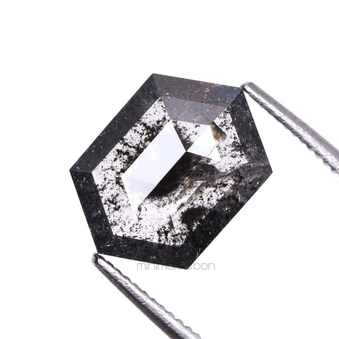1.58 CT, 9.5 X 6.8 MM | Salt And Pepper Hexagon Cut Diamond - Minimal Carbon