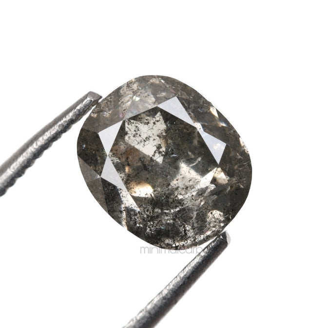 1.49 CT, 6.6 X 5.7 MM | Salt And Pepper Oval Cut Diamond - Minimal Carbon