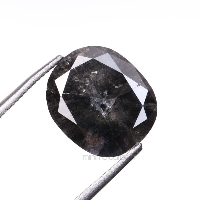 2.79 CT, 9.4 X 8.0 MM | Salt And Pepper Oval Cut Diamond - Minimal Carbon