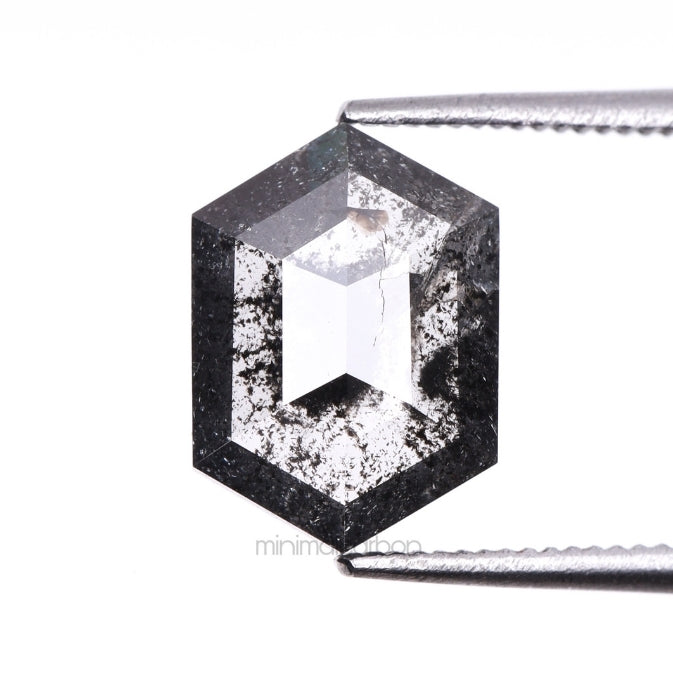 1.58 CT, 9.5 X 6.8 MM | Salt And Pepper Hexagon Cut Diamond - Minimal Carbon